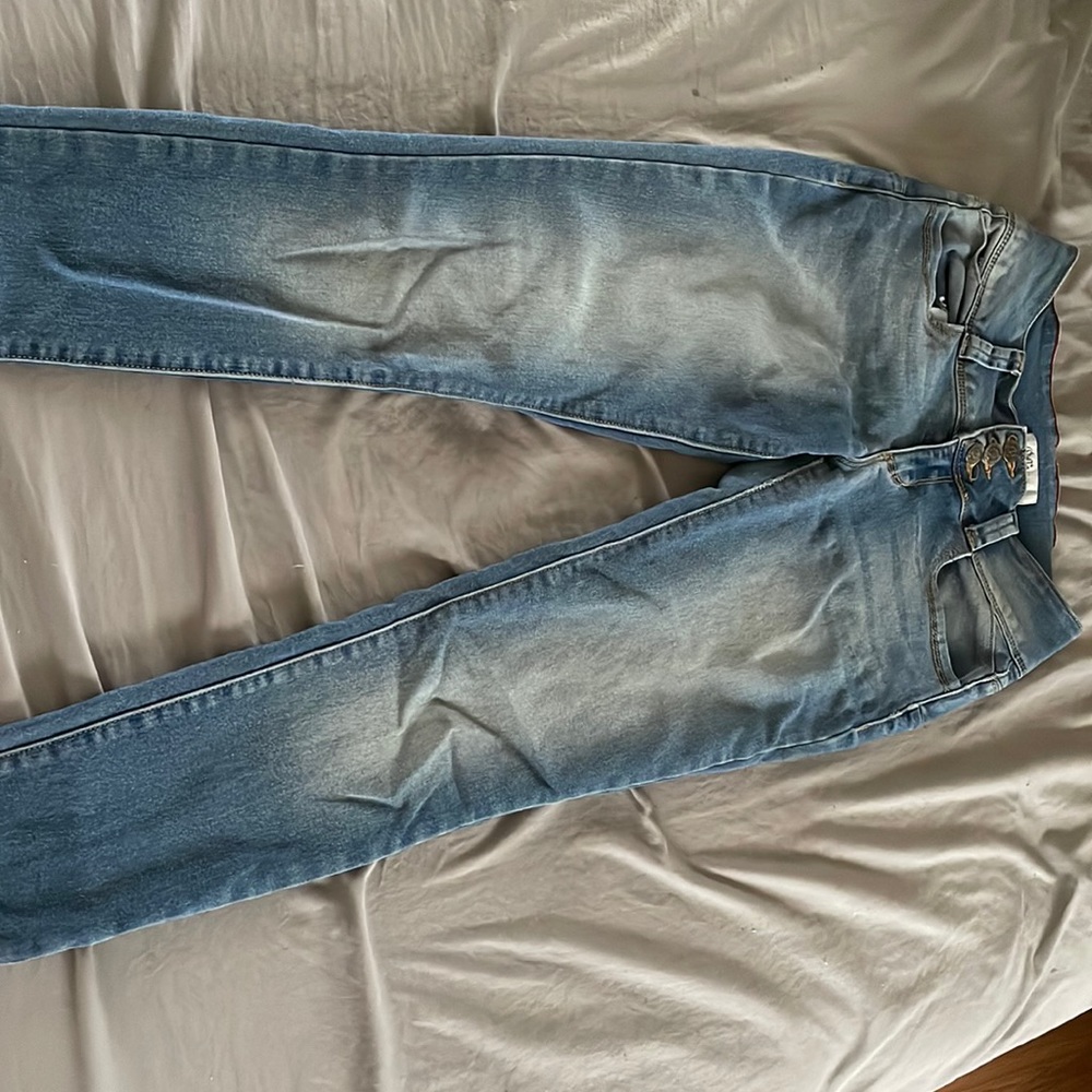 Blue jeans; skinny; no rips or holes;